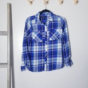 RELATIVITY BLUE AND WHITE BUTTON DOWN WOMENS SHIRT 100% COTTON SIZE SMALL